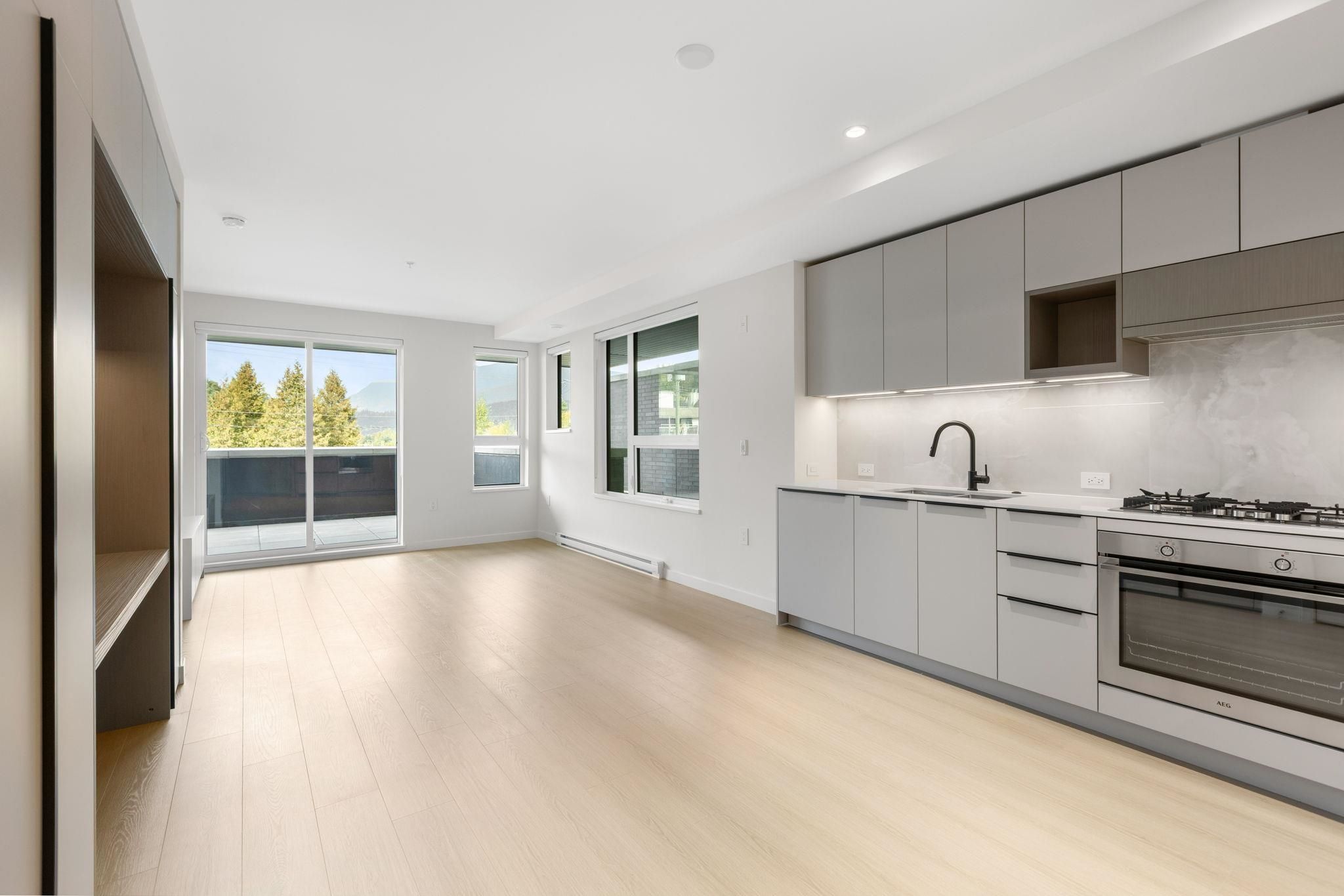 Apartment for sale in Port Moody, Port Moody, 213 2015 St. Johns Street, 263103187 | Realtylink.org