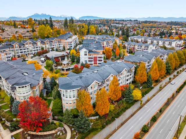 Apartment for sale in Surrey, Cloverdale, 301 6430 194 Street, 263103189 | Realtylink.org