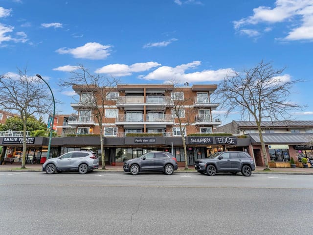 Apartment for sale in White Rock, South Surrey White Rock, 204 15233 Pacific Avenue, 263103211 | Realtylink.org