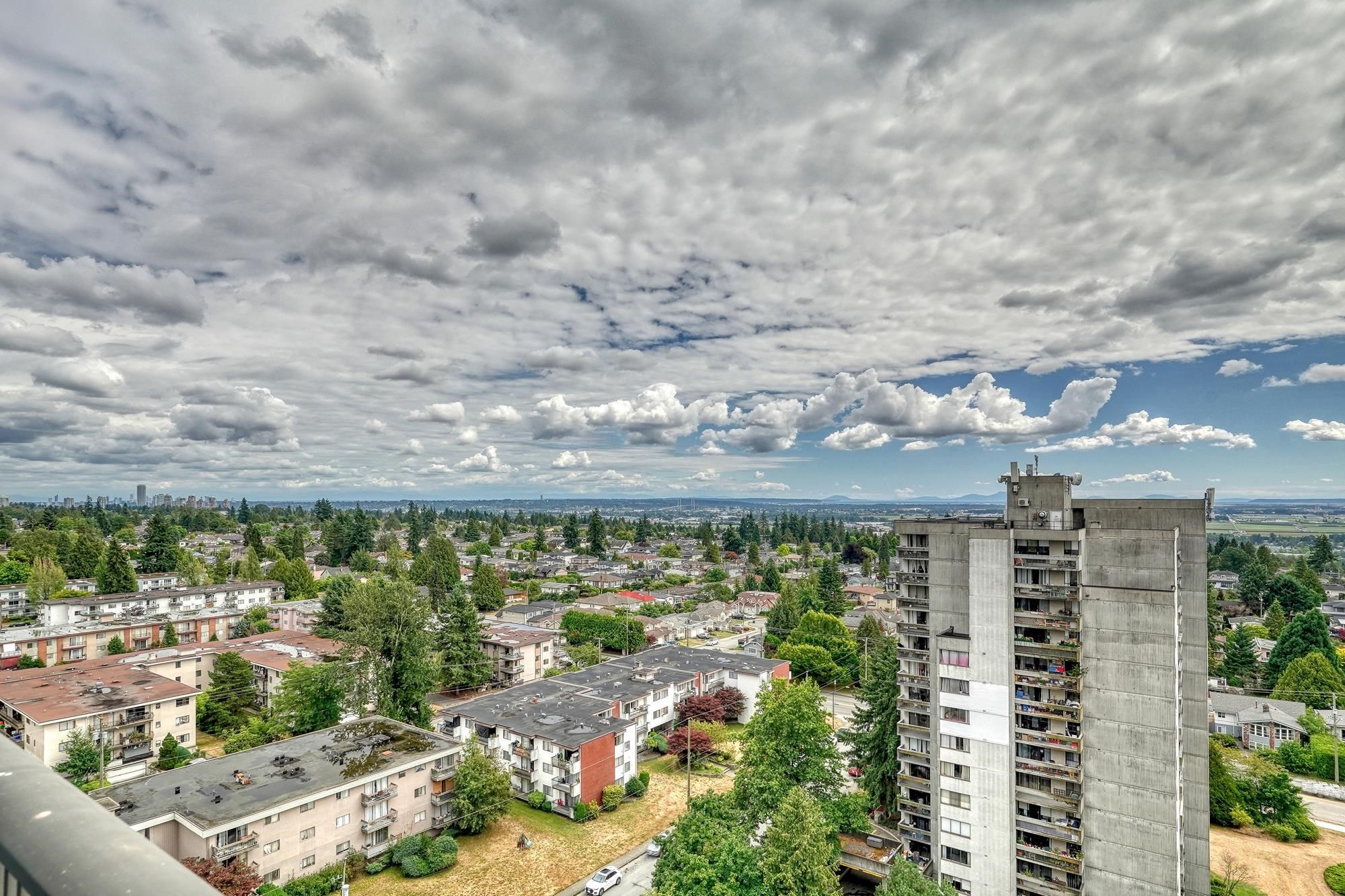 Apartment for sale in Burnaby, Burnaby South, 1607 6595 Willingdon Avenue, 263103309 | Realtylink.org