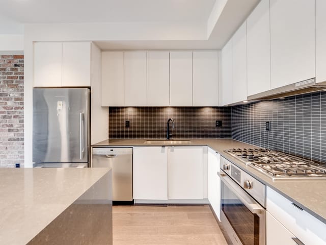 Apartment for sale in Port Moody, Port Moody, 406 83 Moody Street, 263103367 | Realtylink.org
