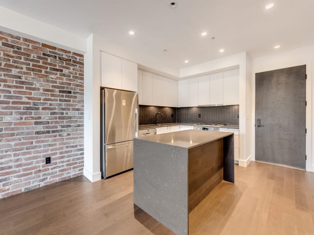 Apartment for sale in Port Moody, Port Moody, 406 83 Moody Street, 263103367 | Realtylink.org