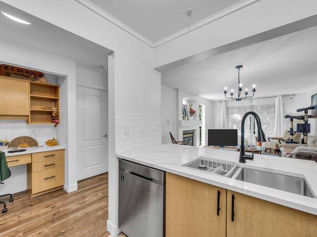 Apartment for sale in Surrey, North Surrey, 310 15220 E Guildford Drive, 263103394 | Realtylink.org