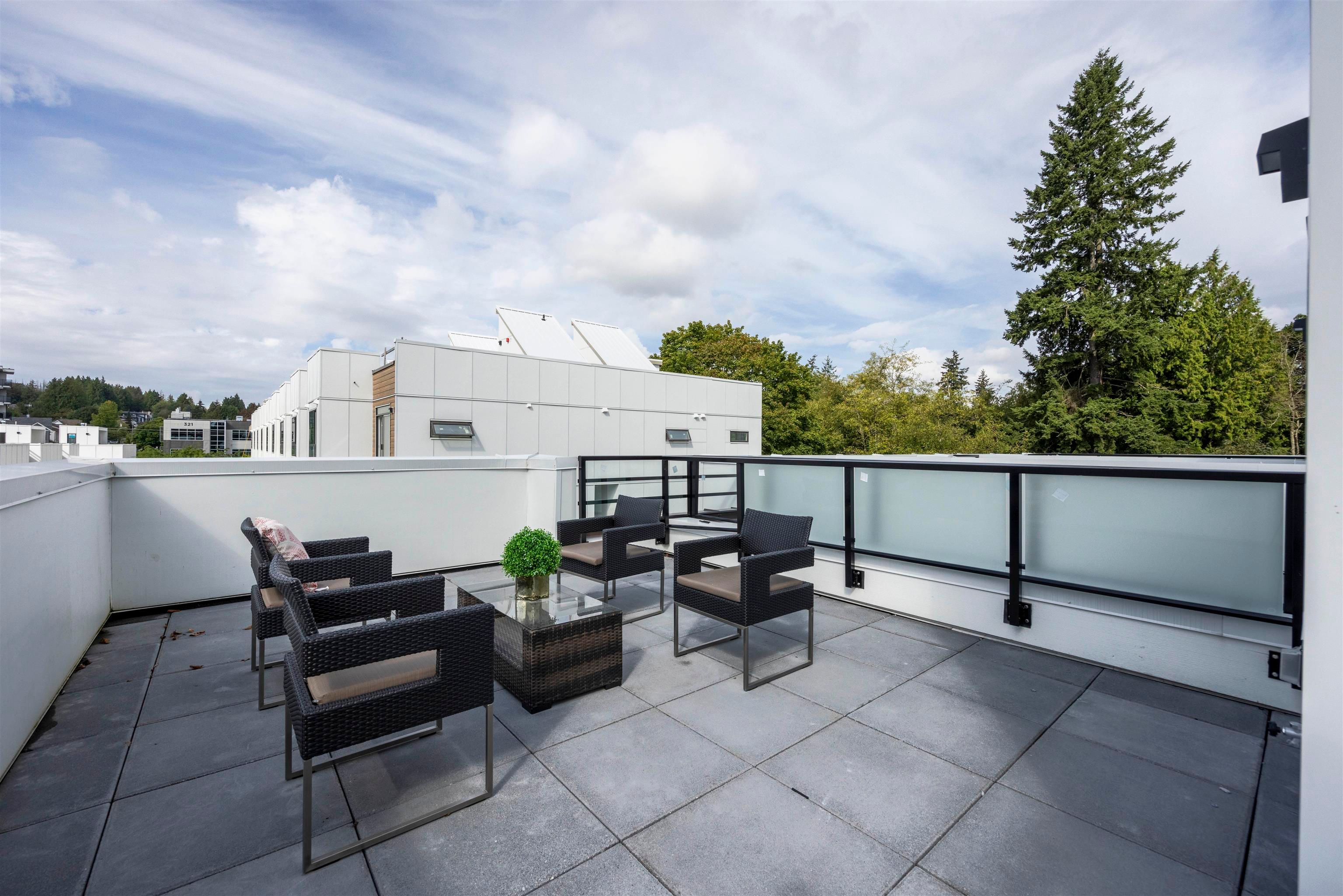 Townhouse for sale in Surrey, Surrey, 301 6338 King George Boulevard, 263103686 | Realtylink.org