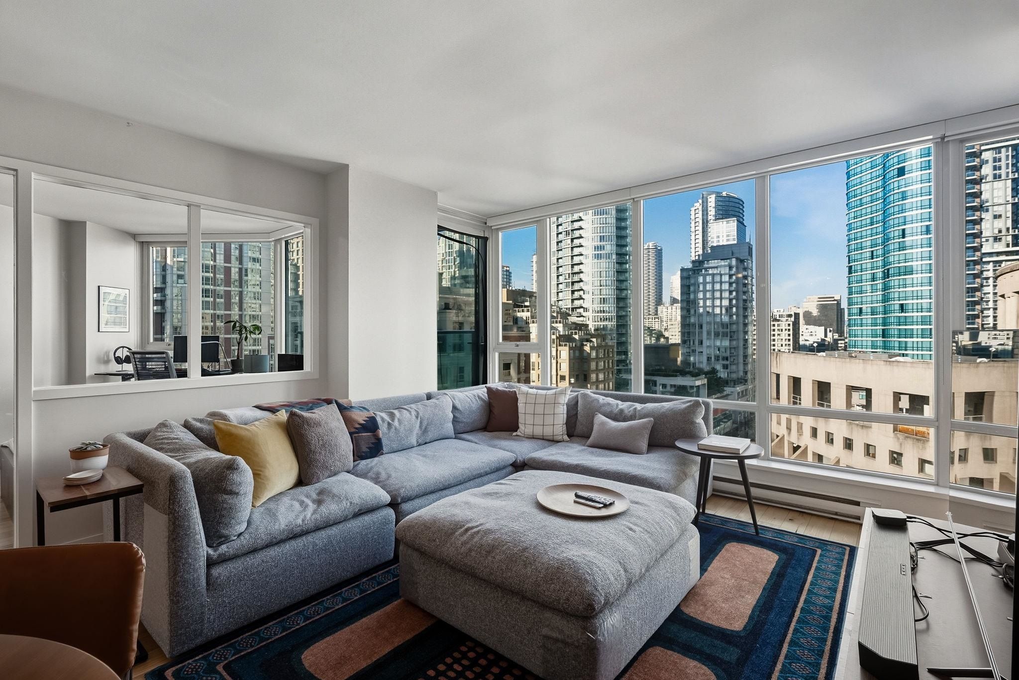 Apartment for sale in Vancouver, Vancouver West, 1705 788 Hamilton Street, 263103844 | Realtylink.org