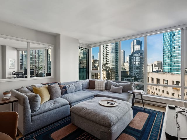 Apartment for sale in Vancouver, Vancouver West, 1705 788 Hamilton Street, 263103844 | Realtylink.org