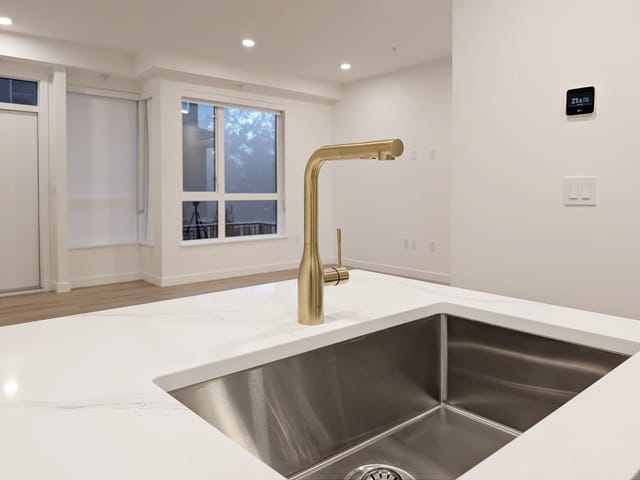 Townhouse for sale in Coquitlam, Coquitlam, 112 390 Guilby Street, 263103894 | Realtylink.org