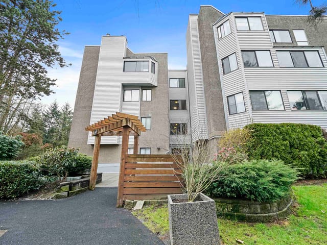 Apartment for sale in Burnaby, Burnaby North, 203 9584 Manchester Drive, 263103904 | Realtylink.org