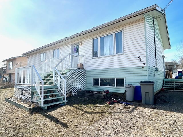 House for sale in Fort Nelson, Fort Nelson, 5219 49 Street, 263103956 | Realtylink.org