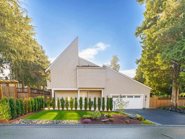 House for sale in Surrey, South Surrey White Rock, 12752 Ocean Cliff Drive, 263103972 | Realtylink.org