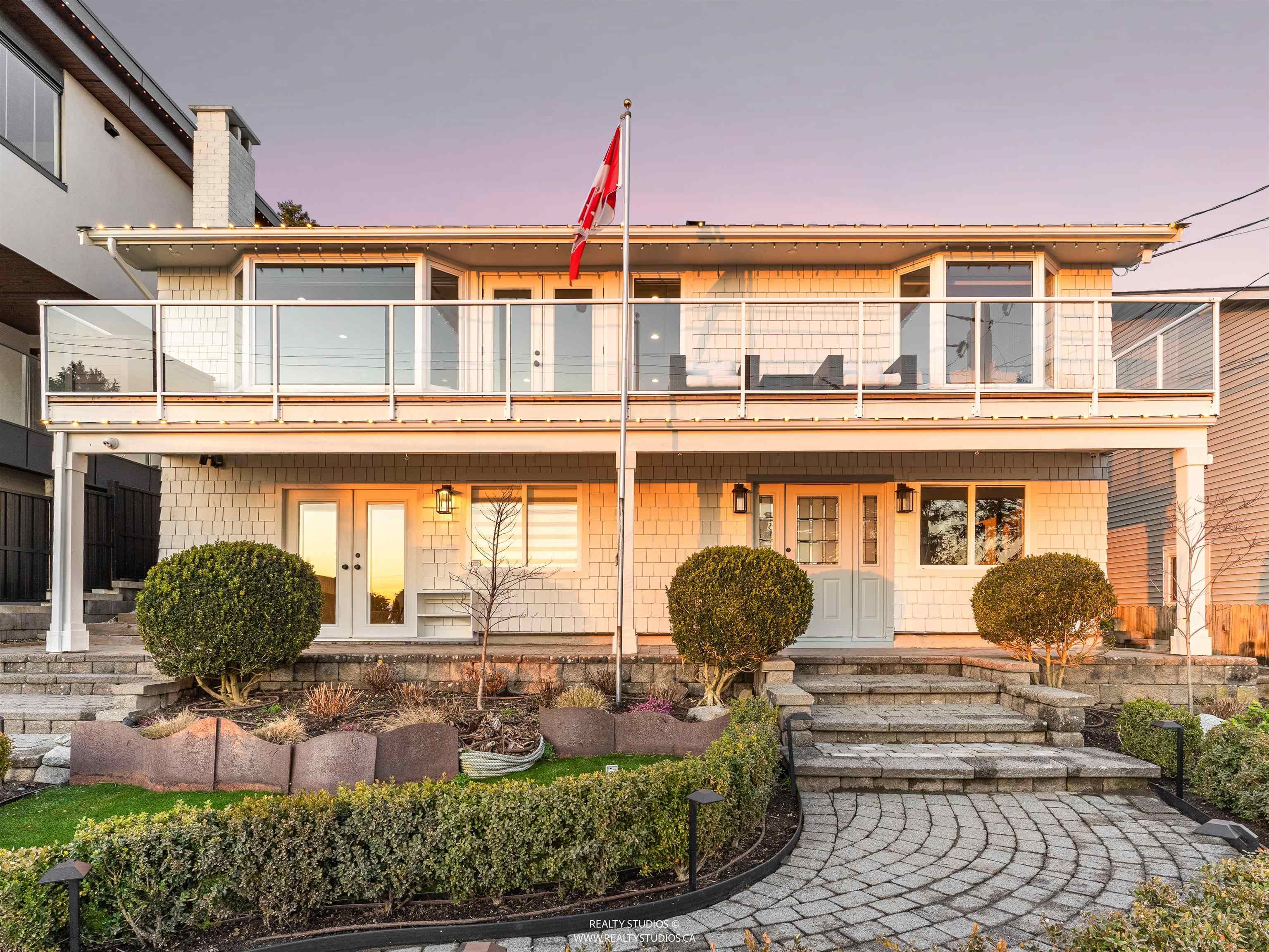 House for sale in White Rock, South Surrey White Rock, 15383 Columbia Avenue, 263104189 | Realtylink.org