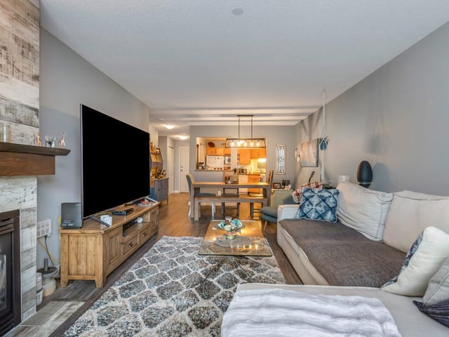 Apartment for sale in Abbotsford, Abbotsford, 102 33280 E Bourquin Crescent, 263104237 | Realtylink.org