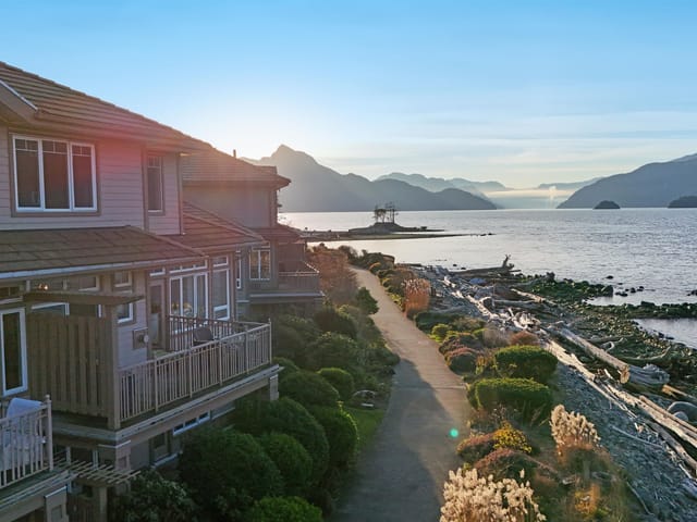 Townhouse for sale in West Vancouver, West Vancouver, 7 Beach Drive, 263104347 | Realtylink.org