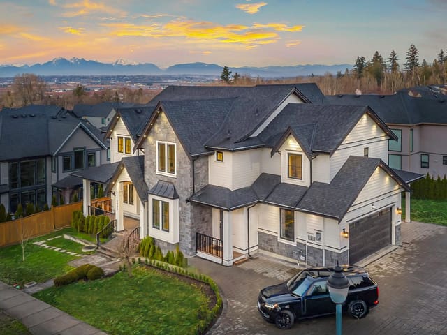 House for sale in Surrey, South Surrey White Rock, 2892 164 Street, 263104371 | Realtylink.org