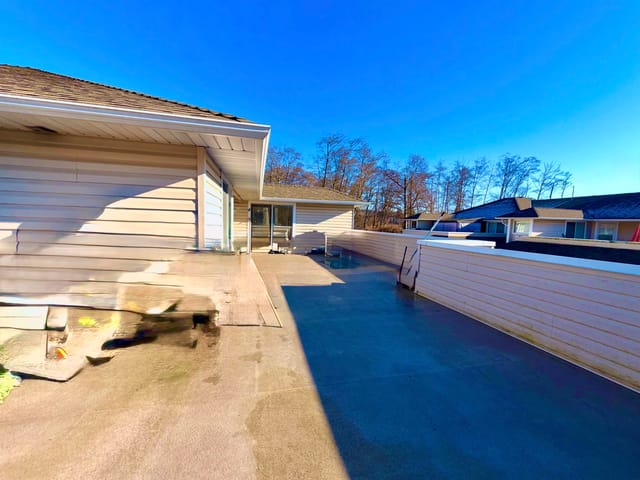 Townhouse for sale in Surrey, Surrey, 212 9310 King George Highway, 263104403 | Realtylink.org