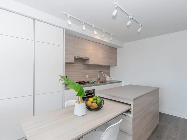 Apartment for sale in Coquitlam, Coquitlam, 1003 652 Whiting Way, 263104750 | Realtylink.org