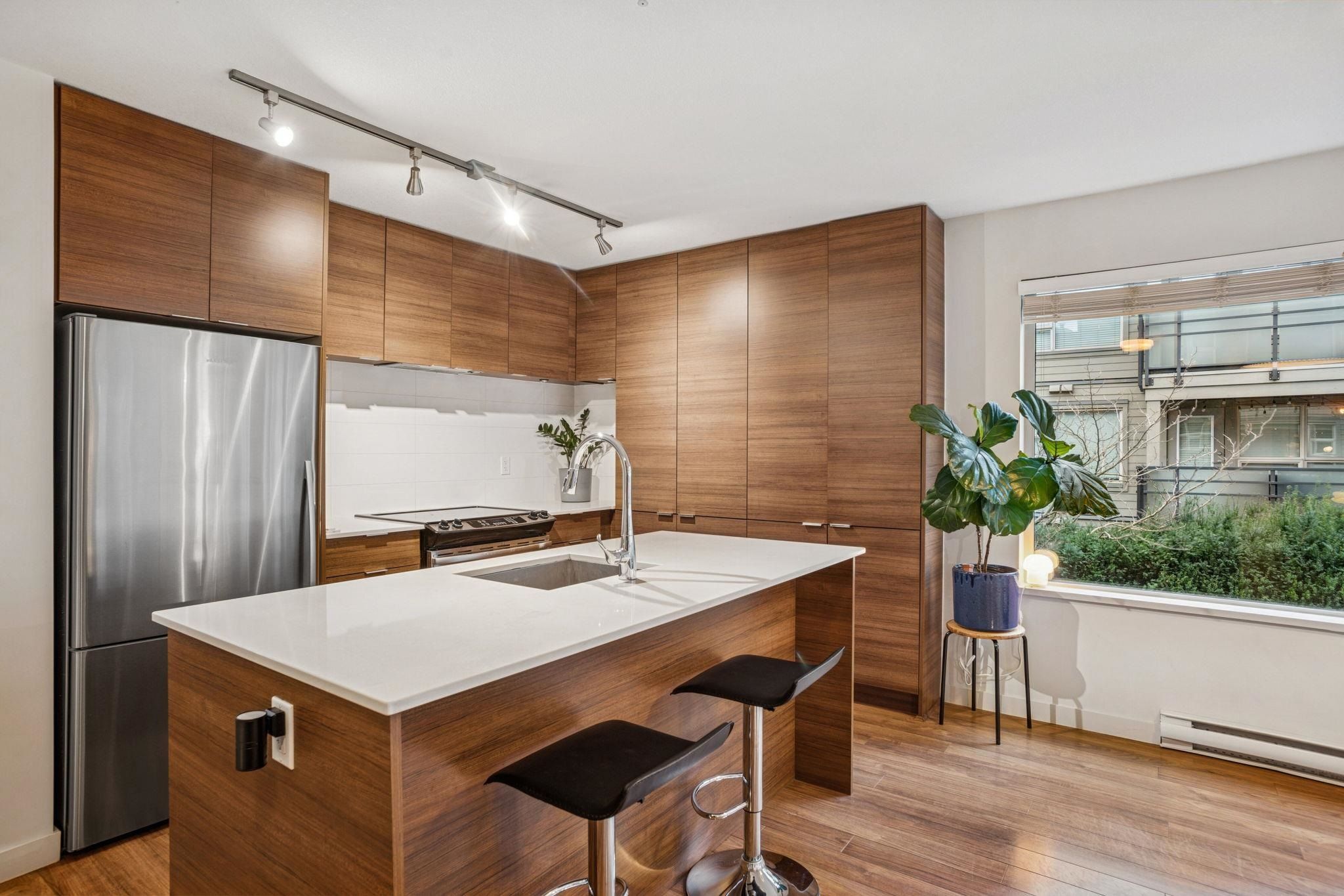 Apartment for sale in North Vancouver, North Vancouver, 310 1673 Lloyd Avenue, 263104782 | Realtylink.org