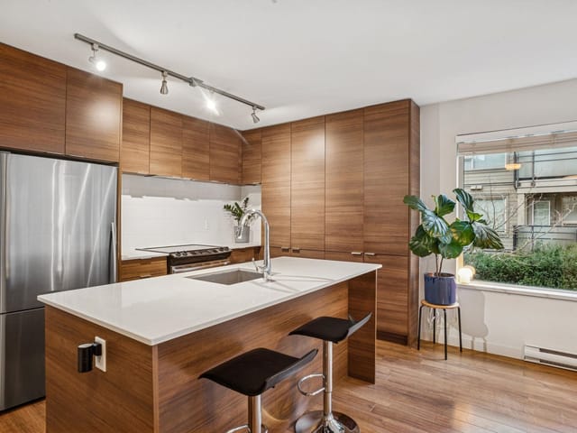 Apartment for sale in North Vancouver, North Vancouver, 310 1673 Lloyd Avenue, 263104782 | Realtylink.org