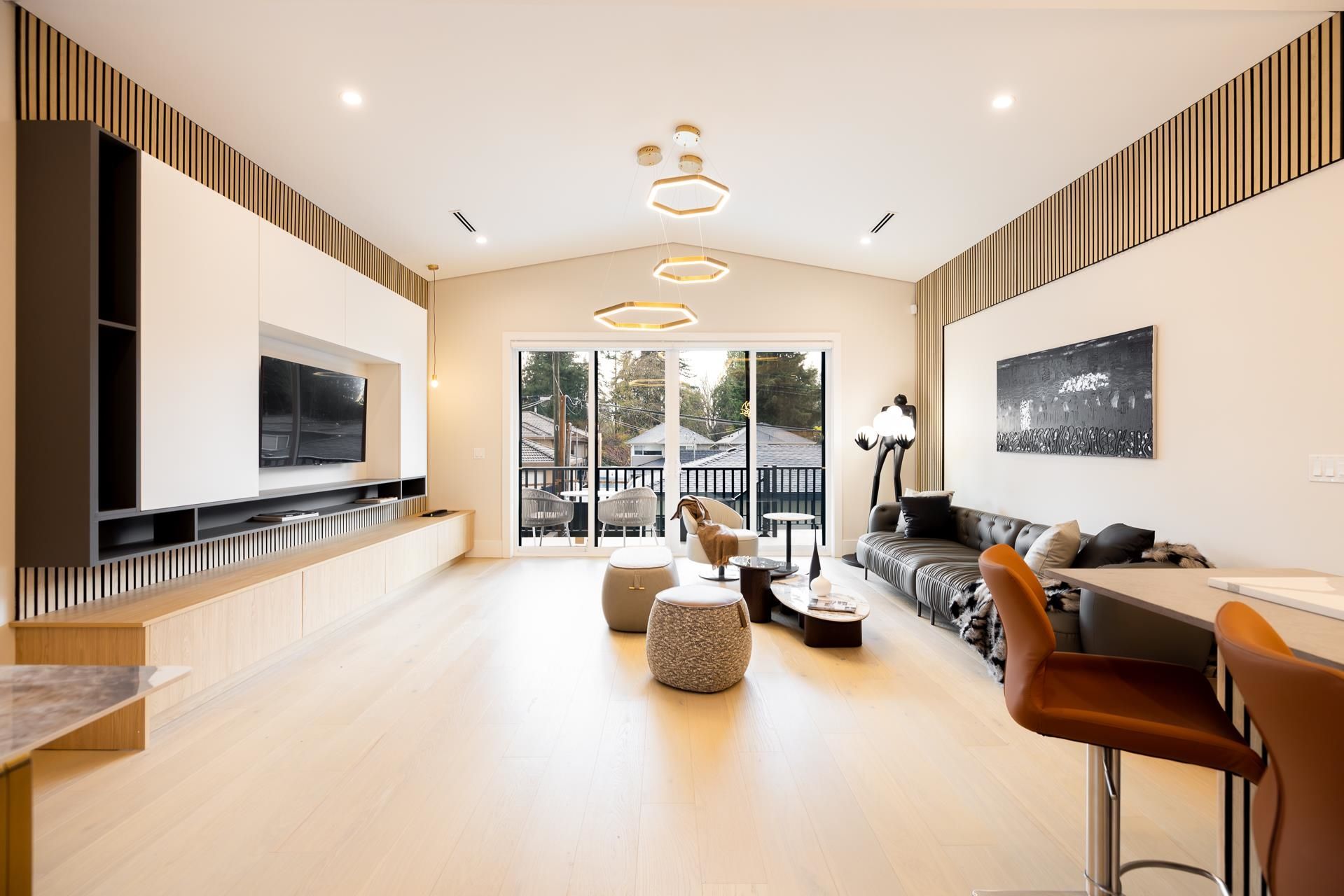 1/2 Duplex for sale in Burnaby, Burnaby East, 8055 18th Avenue, 263104824 | Realtylink.org