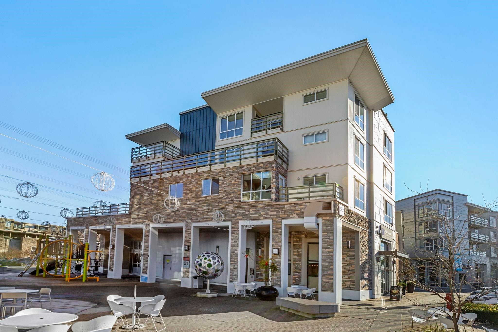 Apartment for sale in Surrey, South Surrey White Rock, 404 15785 Croydon Drive, 263104980 | Realtylink.org