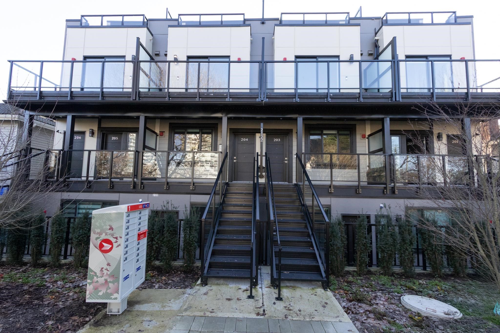 Townhouse for rent in Vancouver, Vancouver East, 201 2122 E 32 Avenue, 263105189 | Realtylink.org