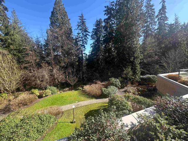 Apartment for sale in North Vancouver, North Vancouver, 305 1500 Ostler Court, 263105250 | Realtylink.org