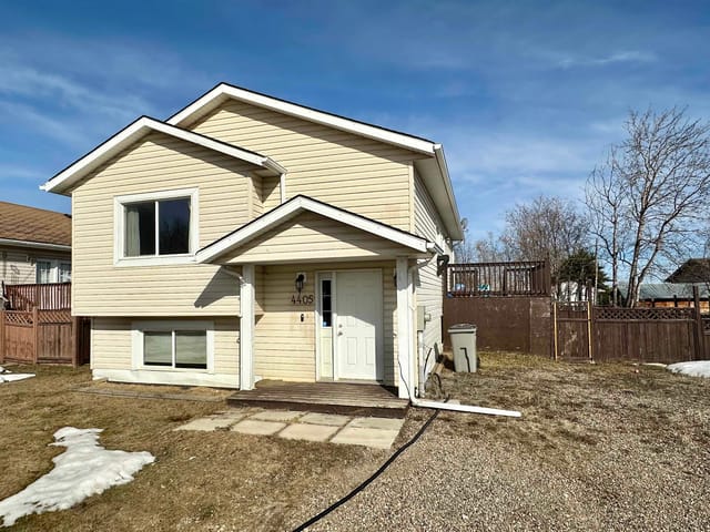 House for sale in Fort Nelson, Fort Nelson, 4405 Heritage Crescent, 263105775 | Realtylink.org