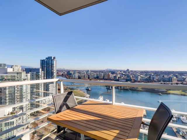 Apartment for sale in Vancouver, Vancouver West, 3002 1199 Marinaside Crescent, 263106037 | Realtylink.org