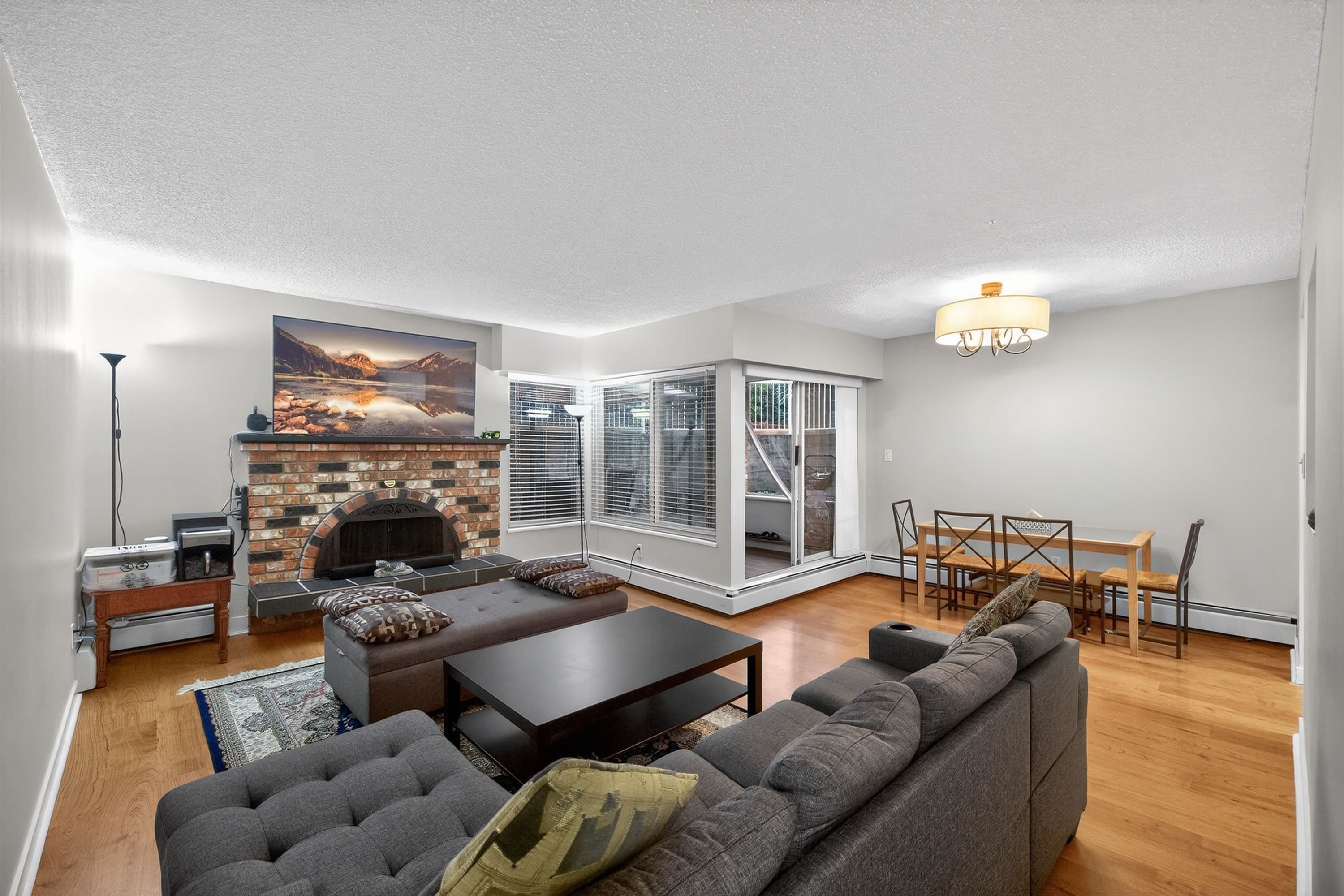 Apartment for sale in White Rock, South Surrey White Rock, 104 1390 Martin Street, 263106143 | Realtylink.org