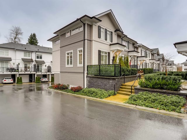 Townhouse for sale in Surrey, South Surrey White Rock, 118 2070 Oak Meadows Drive, 263106177 | Realtylink.org