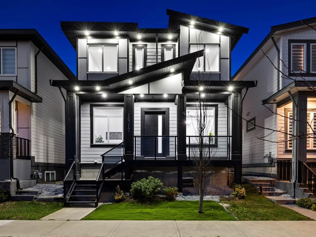 House for sale in Surrey, South Surrey White Rock, 16717 15a Avenue, 263106198 | Realtylink.org