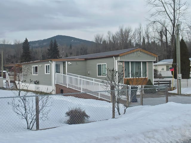 Manufactured Home for sale in Houston, Houston, 3293 5th Street, 263106272 | Realtylink.org