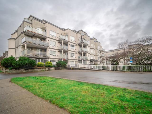 Apartment for sale in Surrey, North Surrey, 111 14355 103 Avenue, 263106331 | Realtylink.org
