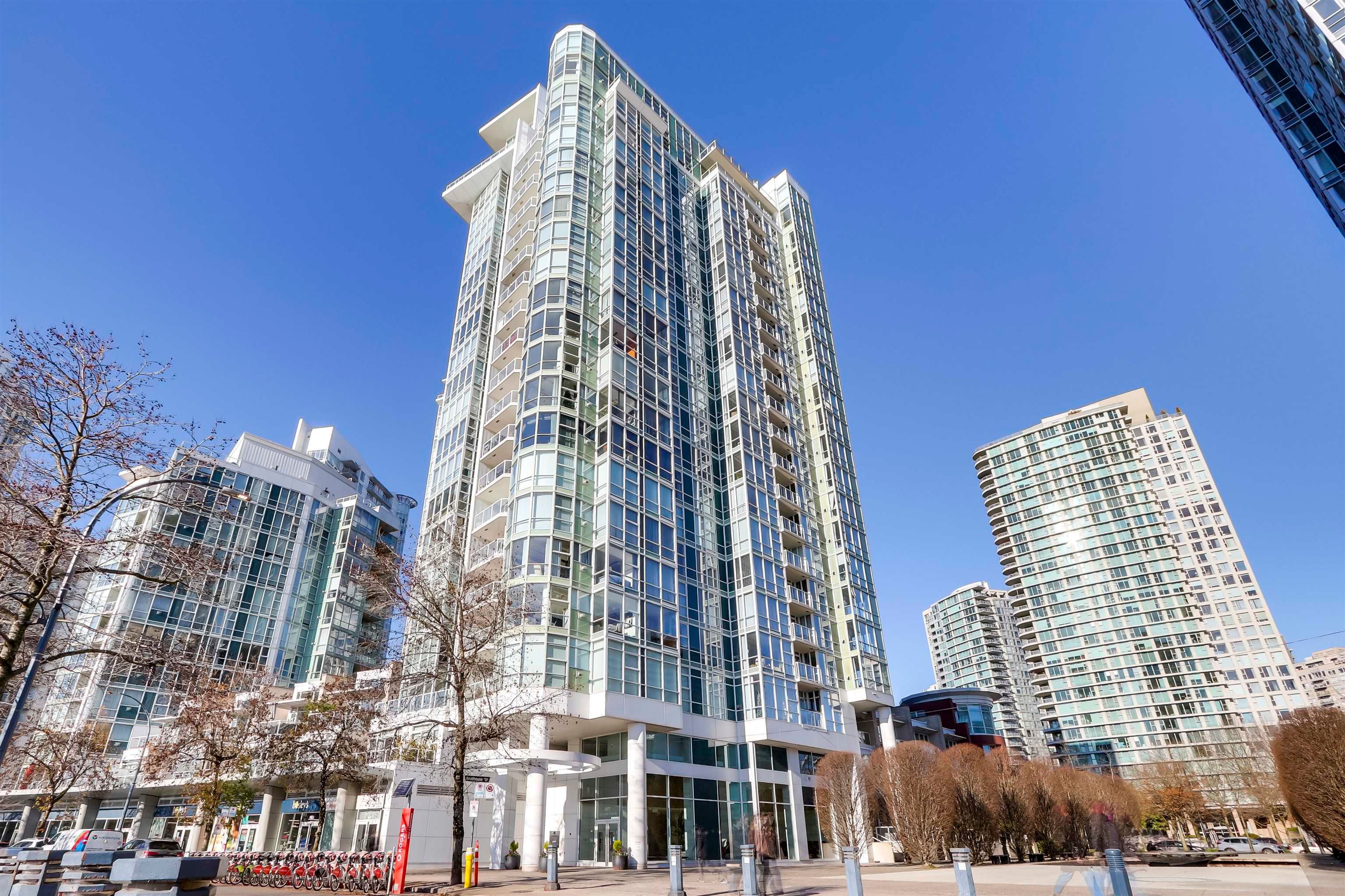 Apartment for sale in Vancouver, Vancouver West, 1807 1077 Marinaside Crescent, 263106369 | Realtylink.org