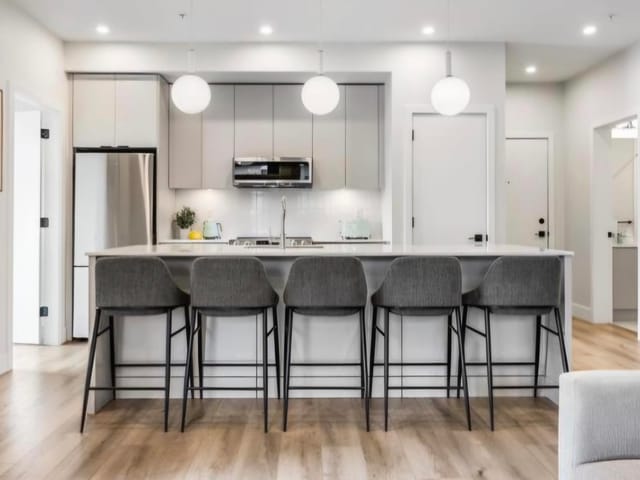 Apartment for sale in Chilliwack, Sardis, 210 45505 Campus Drive, 263106732 | Realtylink.org
