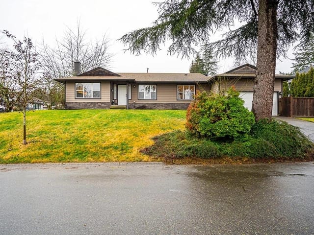 House for sale in Surrey, North Surrey, 15825 101 Avenue, 263106845 | Realtylink.org