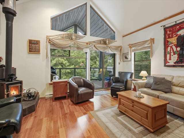 Townhouse for sale in Whistler, Whistler, 202 3050 Hillcrest Drive, 263106860 | Realtylink.org