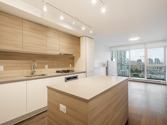 Apartment for sale in Coquitlam, Coquitlam, 2006 525 Foster Avenue, 263106924 | Realtylink.org