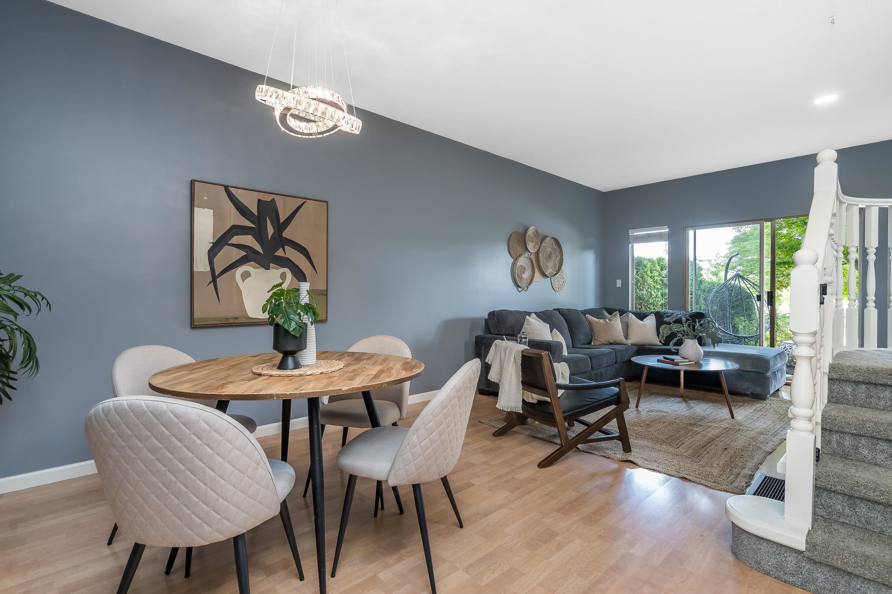 Townhouse for sale in White Rock, South Surrey White Rock, 15411 Russell Avenue, 263106991 | Realtylink.org