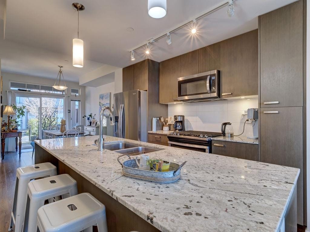 Townhouse for sale in Sechelt, Sunshine Coast, 5964 Beachgate Lane, 263107102 | Realtylink.org