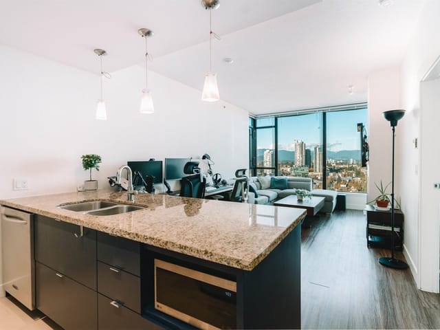 Apartment for sale in Burnaby, Burnaby East, 2905 7088 18th Avenue, 263107150 | Realtylink.org