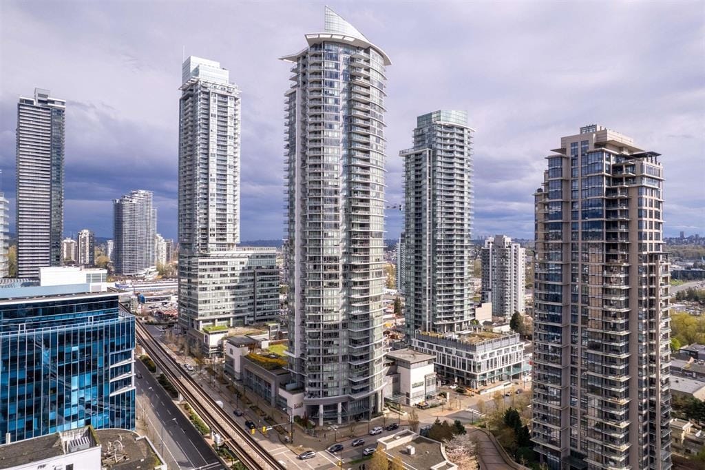 Apartment for sale in Burnaby, Burnaby North, 809 2008 Rosser Avenue, 263107303 | Realtylink.org