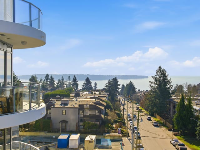 Apartment for sale in White Rock, South Surrey White Rock, 602 1500 Martin Street, 263107314 | Realtylink.org
