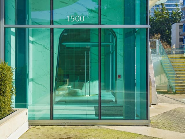 Apartment for sale in White Rock, South Surrey White Rock, 602 1500 Martin Street, 263107314 | Realtylink.org