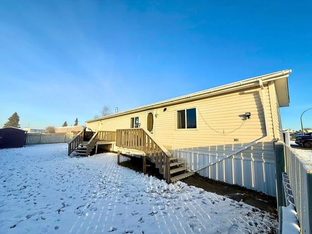 Manufactured Home for sale in Fort St. John, Fort St. John, 69A 8420 Alaska Road, 263107328 | Realtylink.org