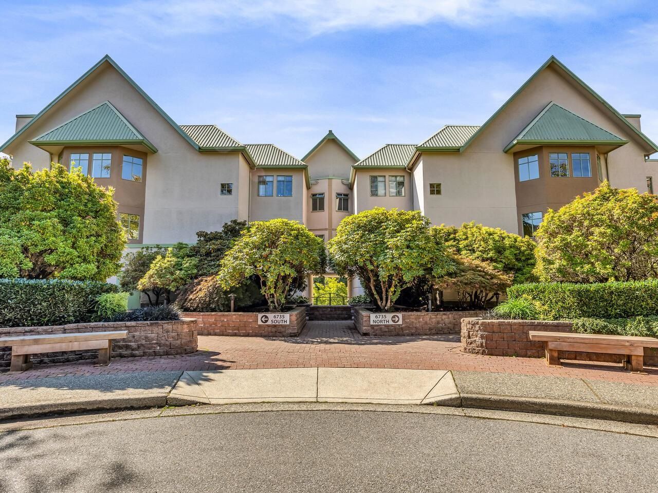 Apartment for sale in Burnaby, Burnaby South, 204 6735 Station Hill Court, 263107329 | Realtylink.org