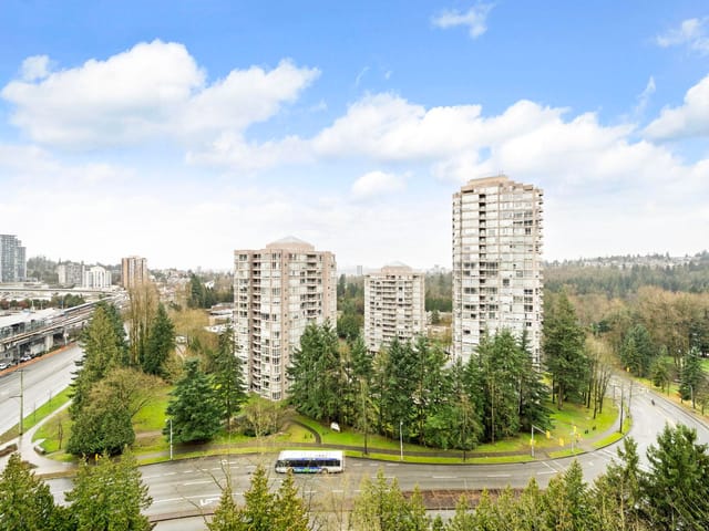 Apartment for sale in Burnaby, Burnaby North, 1306 9521 Cardston Court, 263107517 | Realtylink.org