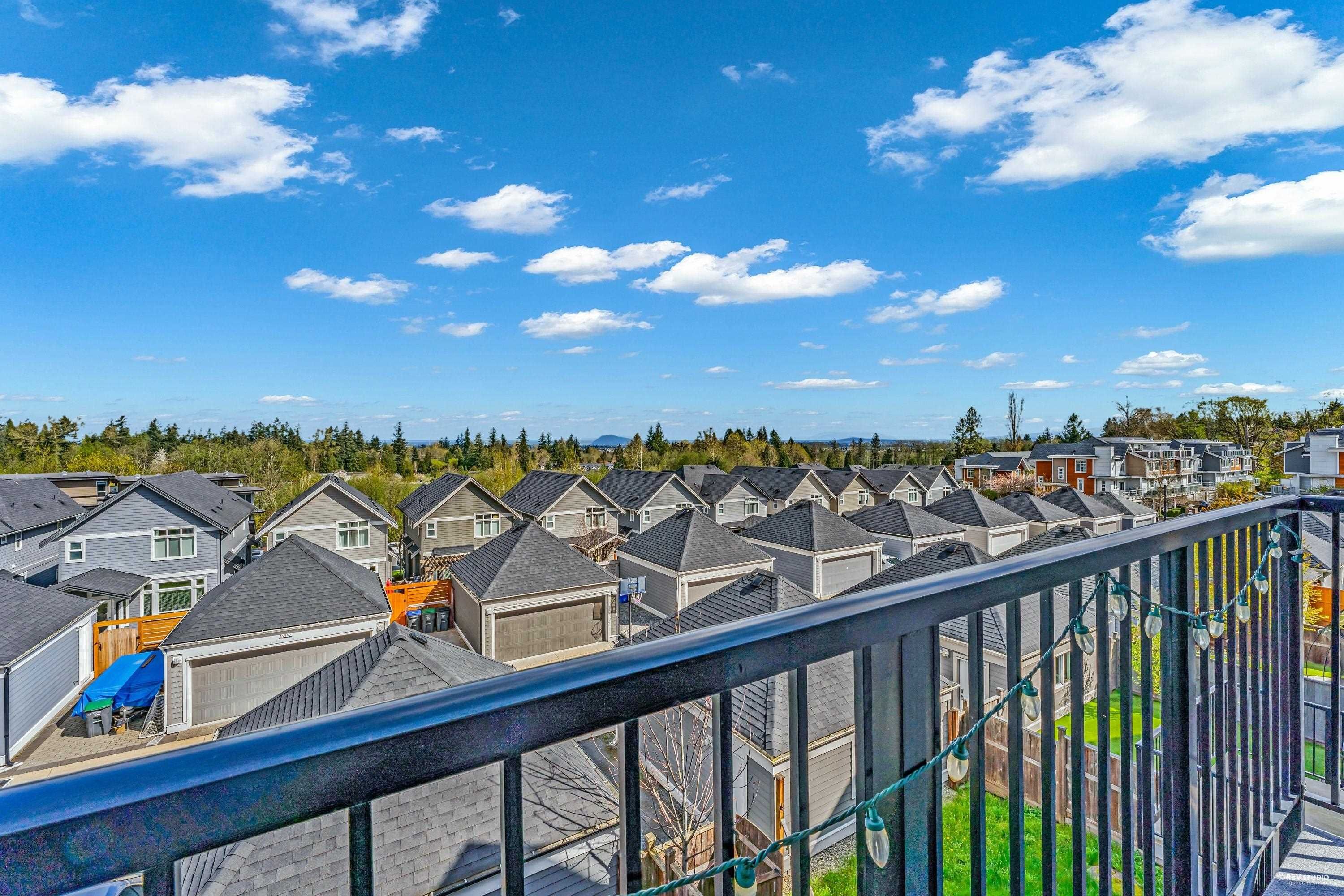 House for sale in Surrey, South Surrey White Rock, 15855 29a Avenue, 263107575 | Realtylink.org