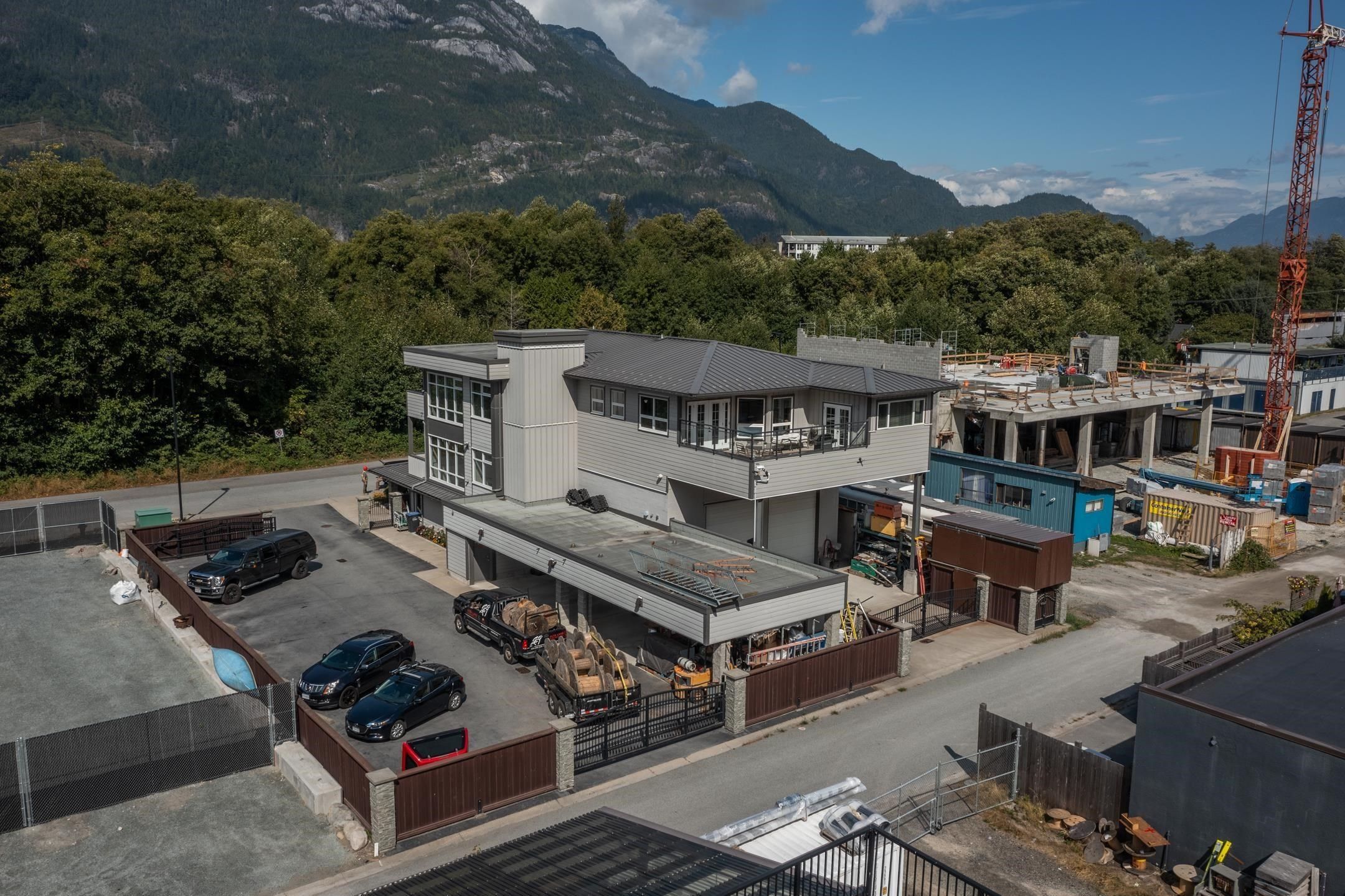 Other Plex for sale in Squamish, Squamish, 37718 & 37738 Third Avenue, 263107627 | Realtylink.org