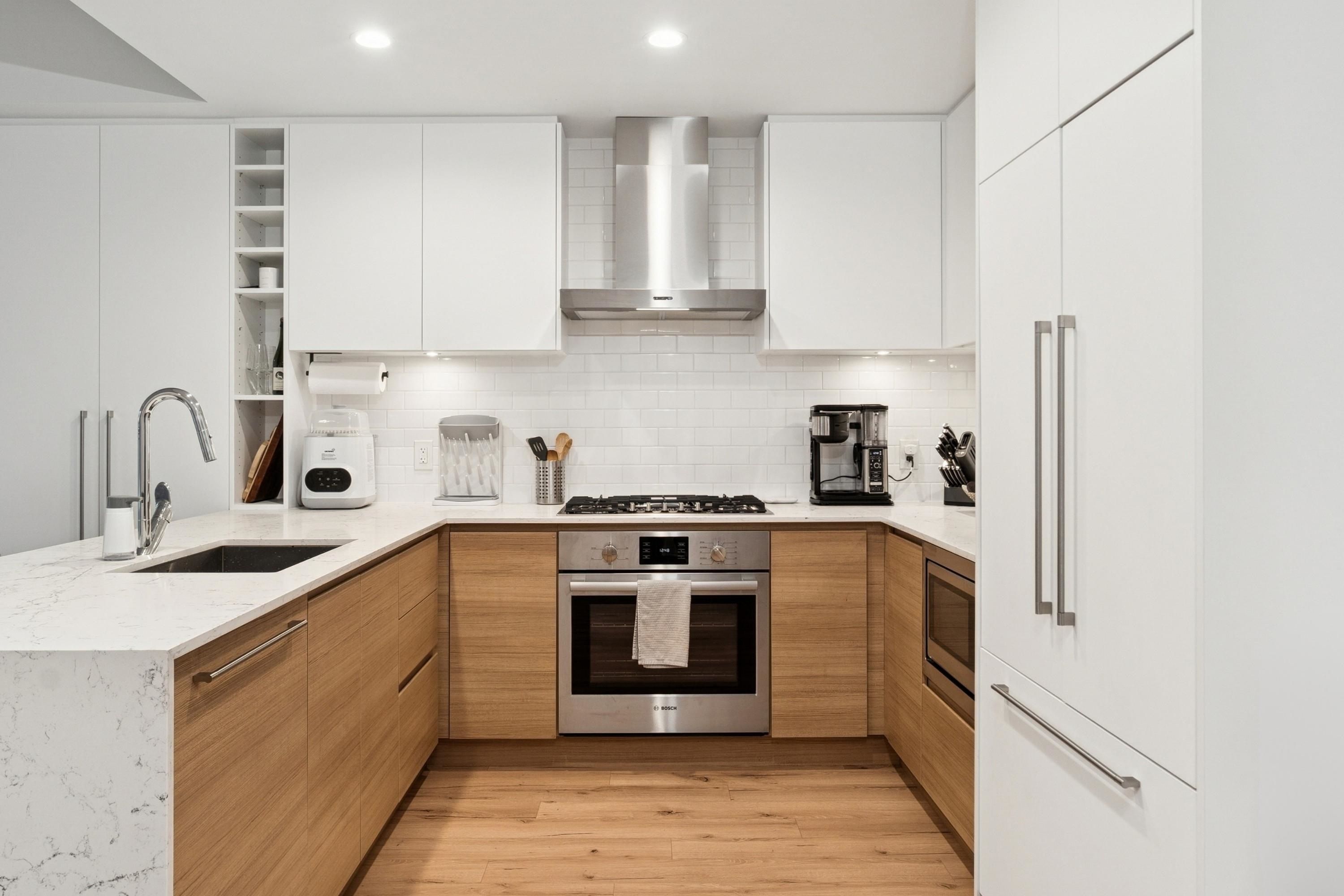 Apartment for sale in Port Moody, Port Moody, 420 55 Klahanie Drive, 263107684 | Realtylink.org